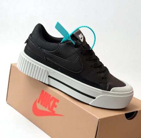 اسود نايك اسود