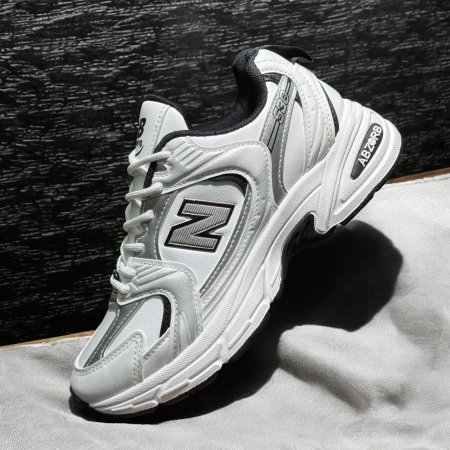 ابيض مع اسود